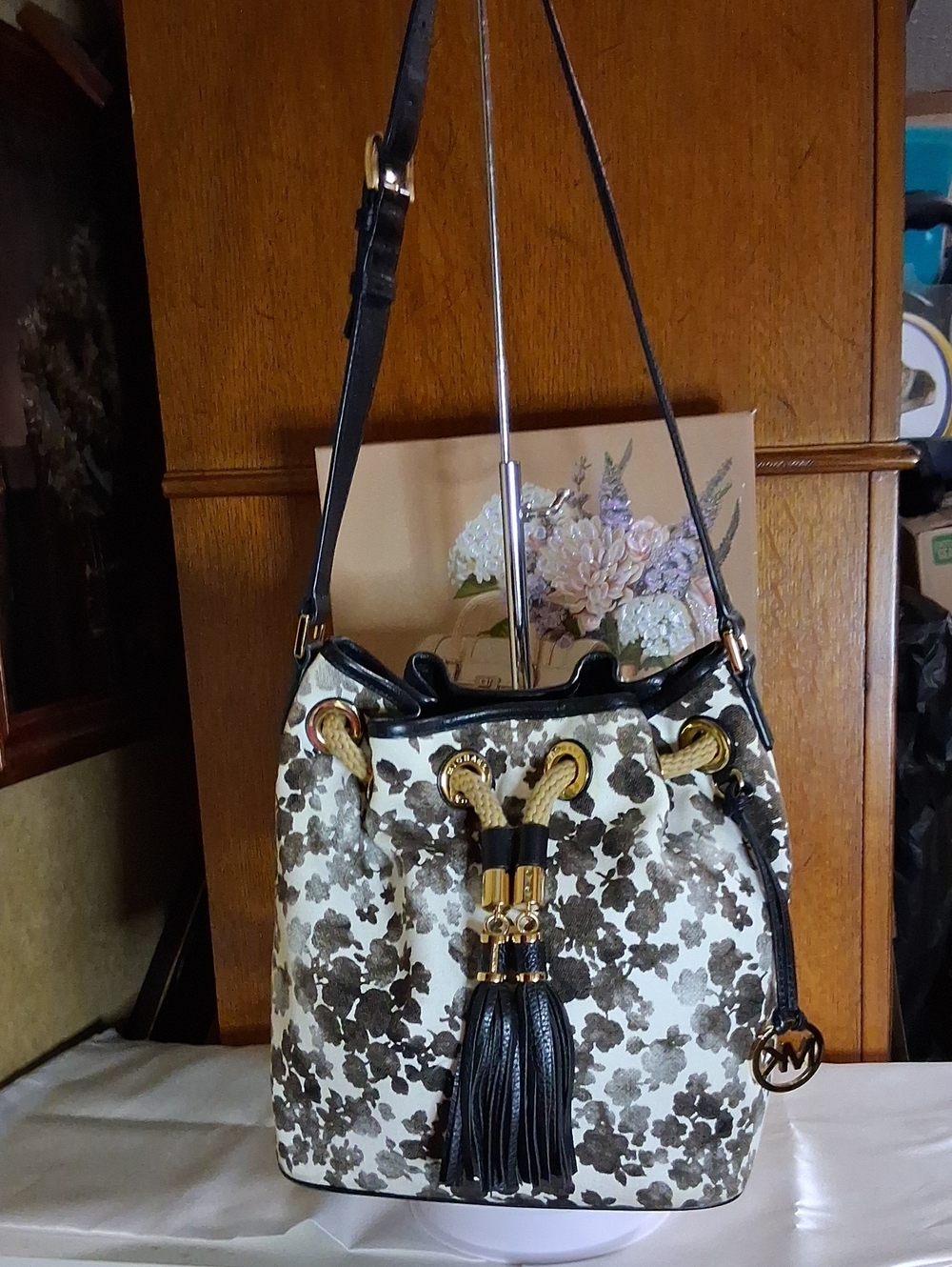 Michael Kors MARINA Floral Drawstring Shoulder Bag with Gold Accents EUC